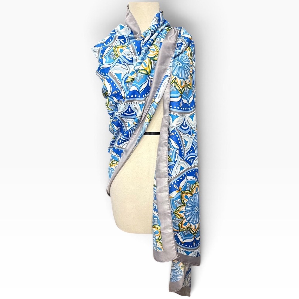Caracciolo Napoli Maiolica Ceramic Print Scarf Blue White Floral Medallion Wrap